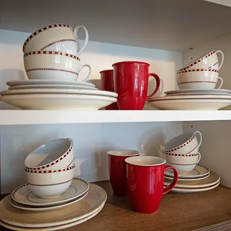 아파트 Waltraud Trinker, *