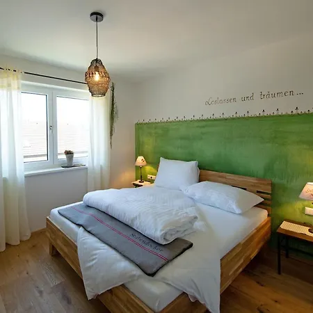 Waltraud Trinker, * Haus im Ennstal