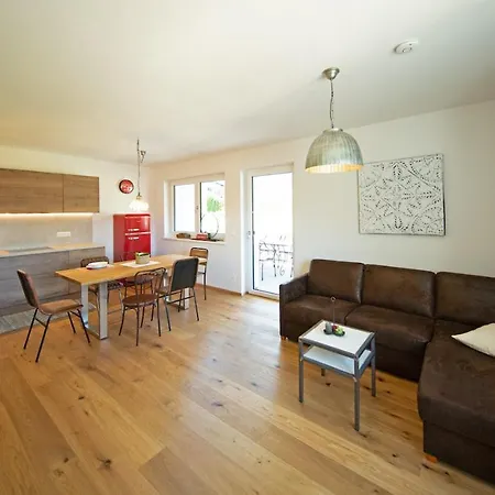 아파트 Waltraud Trinker, 하우스 임 엔슈탈