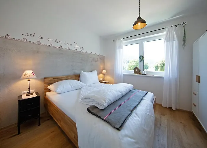 Waltraud Trinker, Apartament