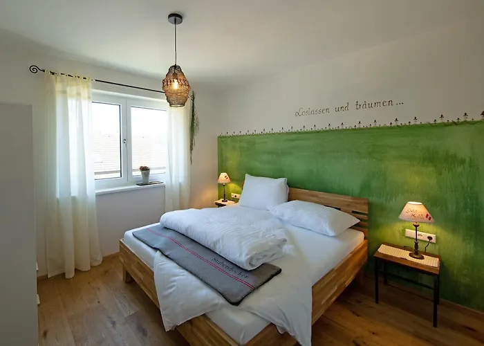 Waltraud Trinker, * Haus im Ennstal