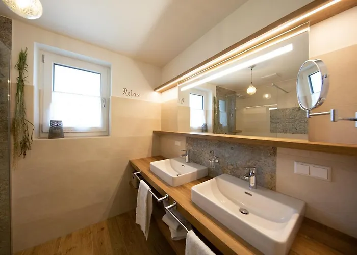 Waltraud Trinker, Apartament