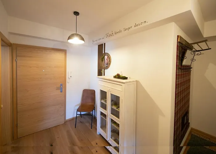 Waltraud Trinker, Apartament *